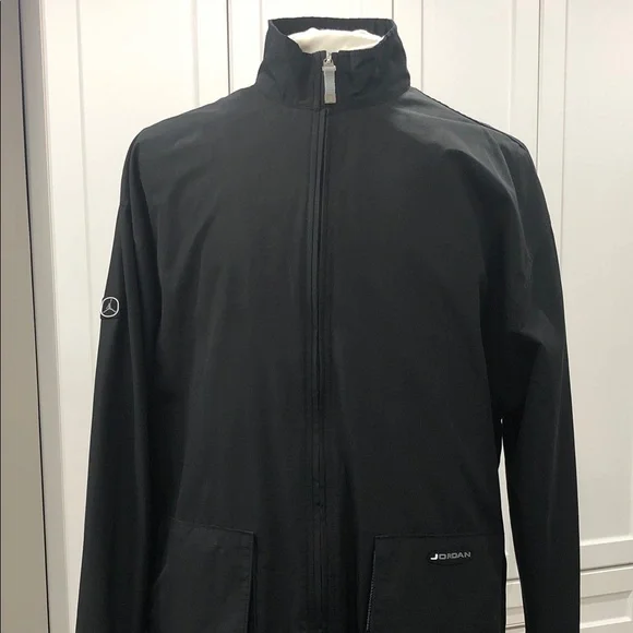 ⛹️♂️Jordan Men's Black Windbreaker Jacket - Picture 1 of 14